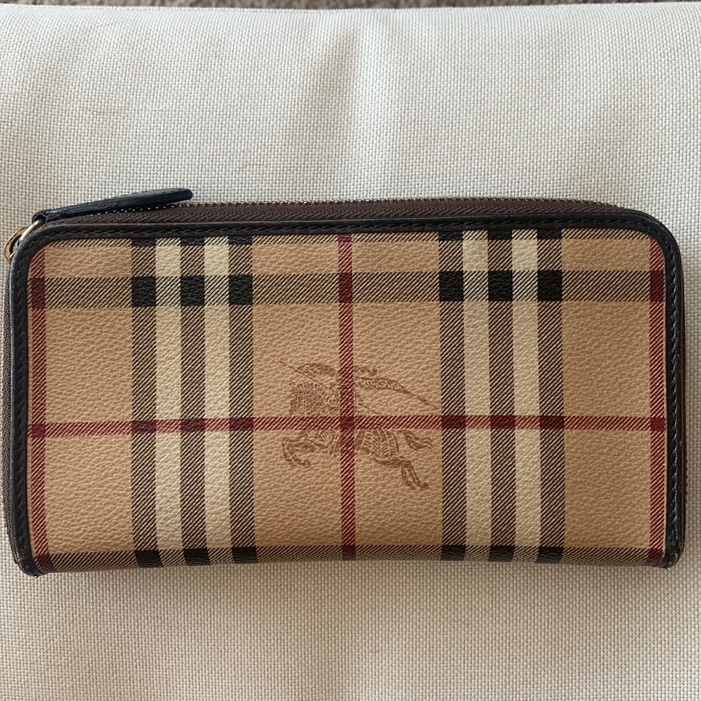 Burberry wallet
